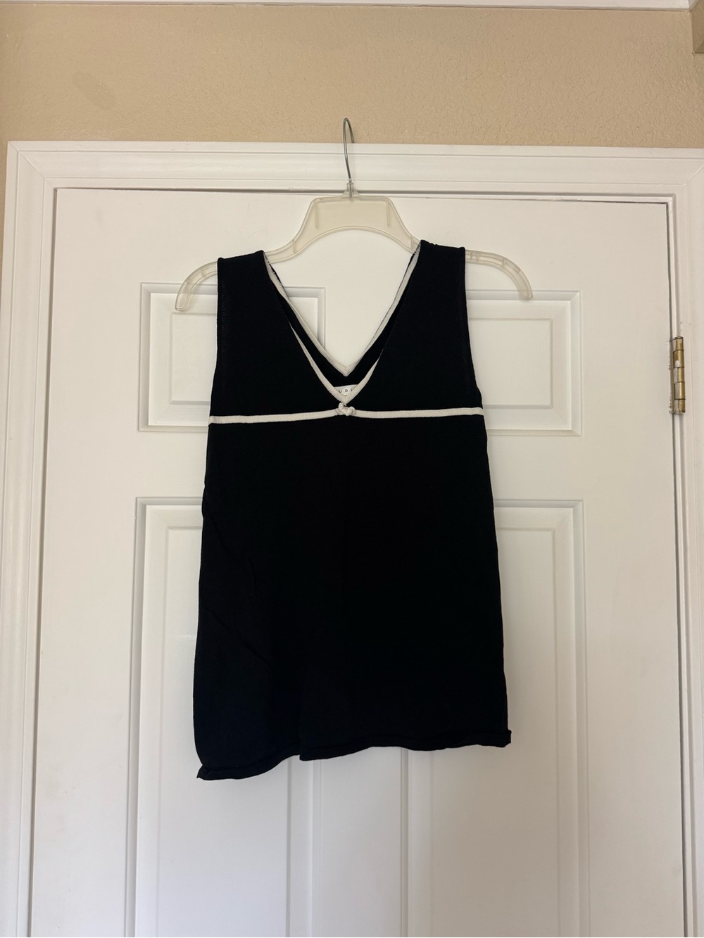Black Sleeveless V-Neck Tank with White Trim